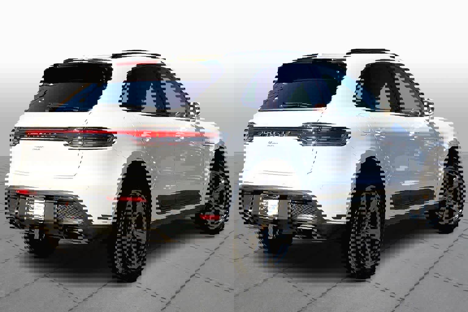 Used 2025 Porsche Macan image 11