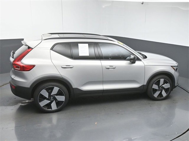 Used 2024 Volvo XC40 Recharge Plus w/ Protection Package Premier image 46