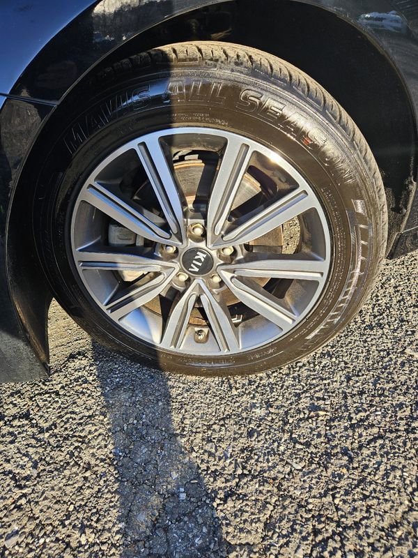 Used 2019 Kia Optima EX image 10