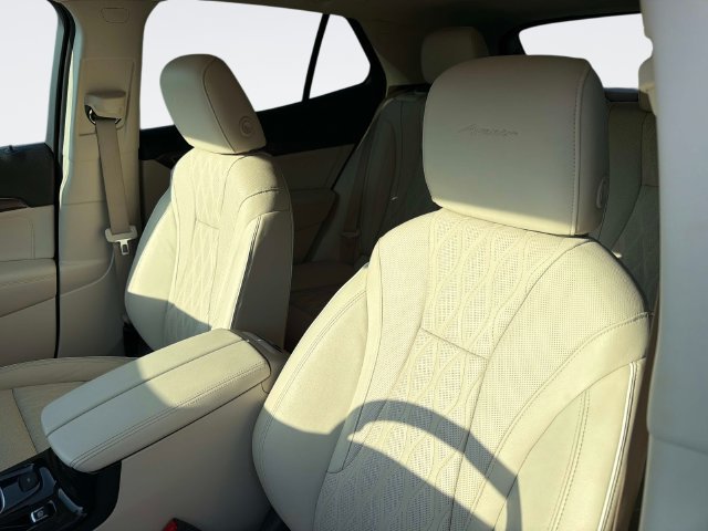 Used 2021 Buick Envision Avenir FWD image 22