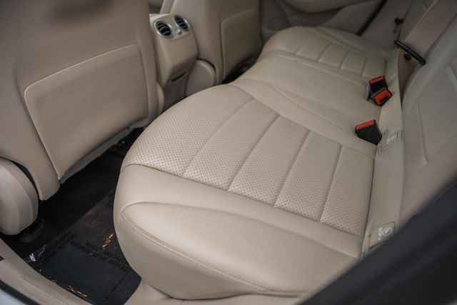 Certified 2022 Mercedes-Benz GLC 300 4MATIC w/ Premium Package Lite image 32