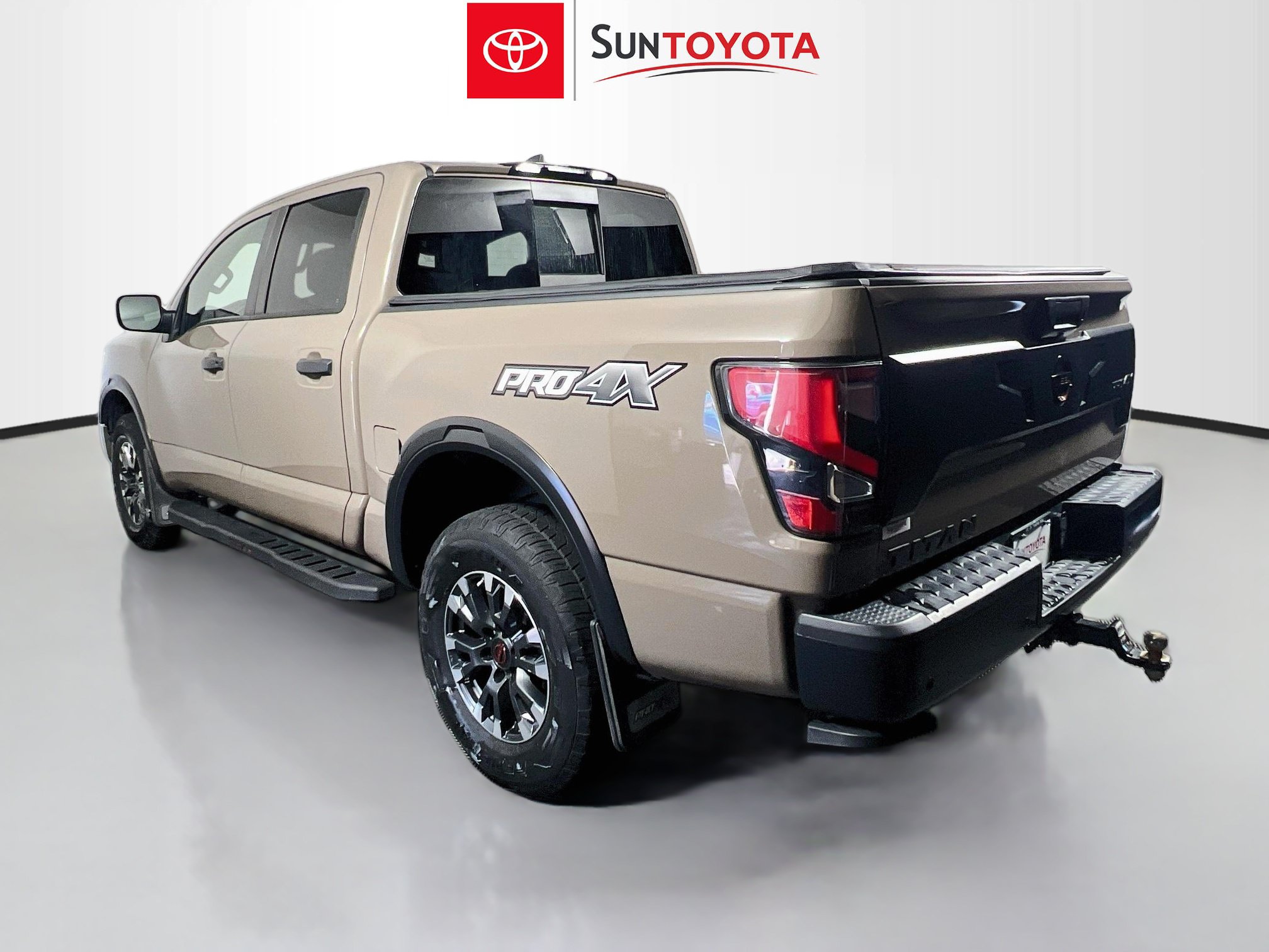 Used 2024 Nissan Titan PRO-4X w/ Pro-4x Utility Package AWD/4WD image 6