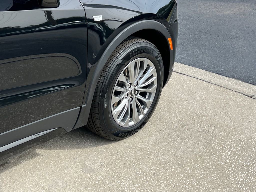 Certified 2025 Cadillac XT4 Premium Luxury image 24