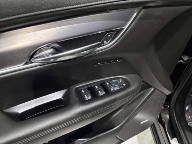 Certified 2025 Cadillac XT6 Luxury FWD image 15