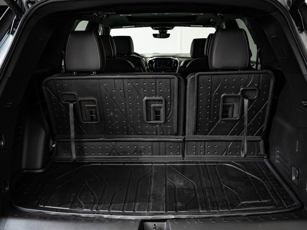 Used 2023 Chevrolet Traverse Premier image 21