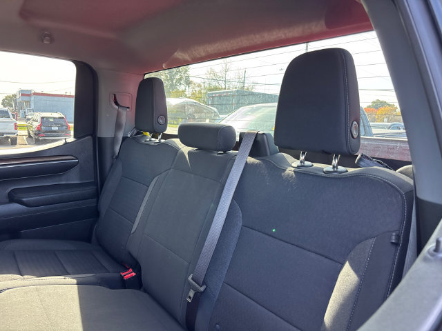 Used 2023 Chevrolet Silverado 1500 LT AWD/4WD image 3