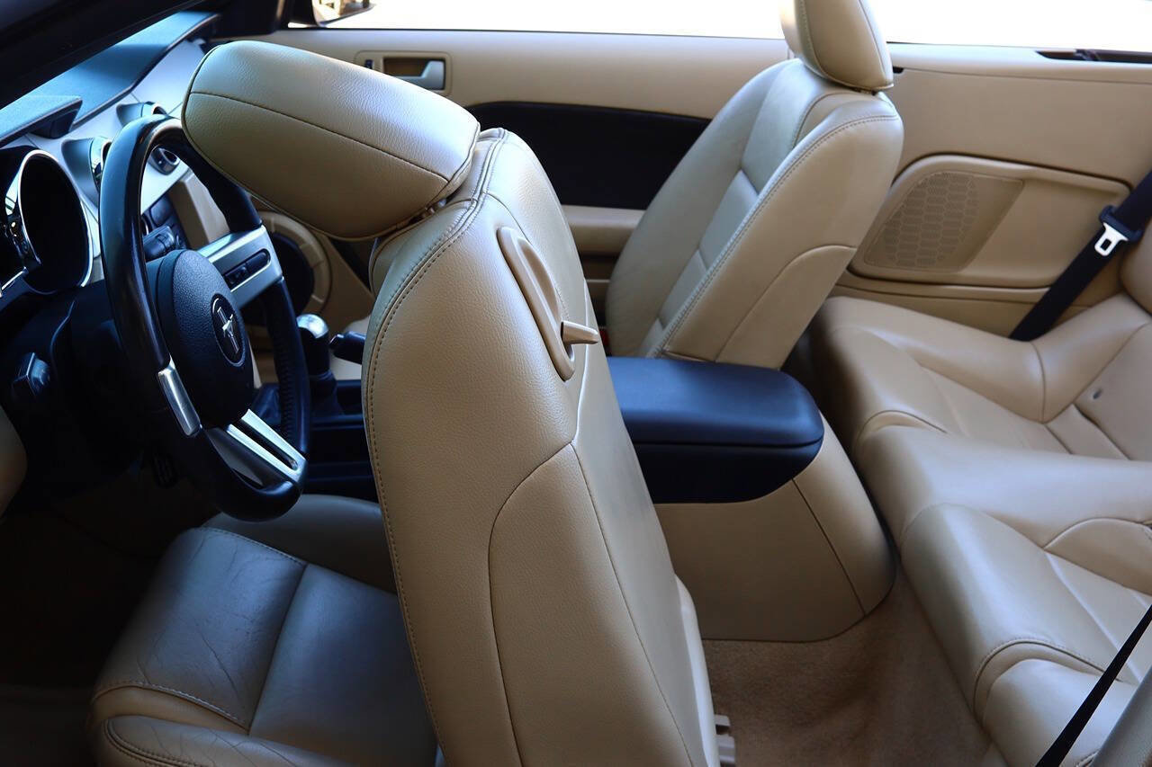 Used 2007 Ford Mustang Premium RWD image 26