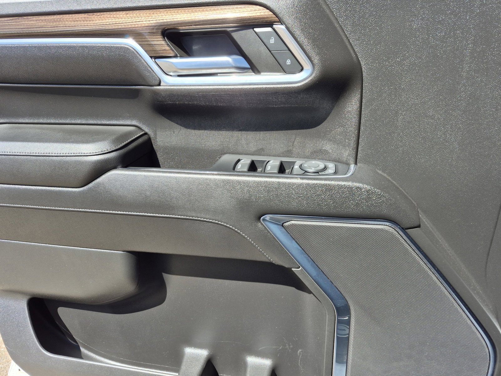 Used 2023 Chevrolet Silverado 1500 LT Trail Boss w/ Protection Package image 14