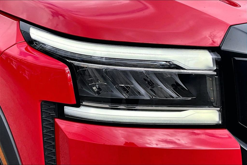 Used 2025 Nissan Frontier Pro-X w/ Pro Premium Package image 40