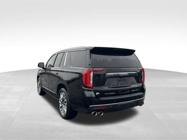 Used 2024 GMC Yukon Denali Ultimate AWD/4WD image 3