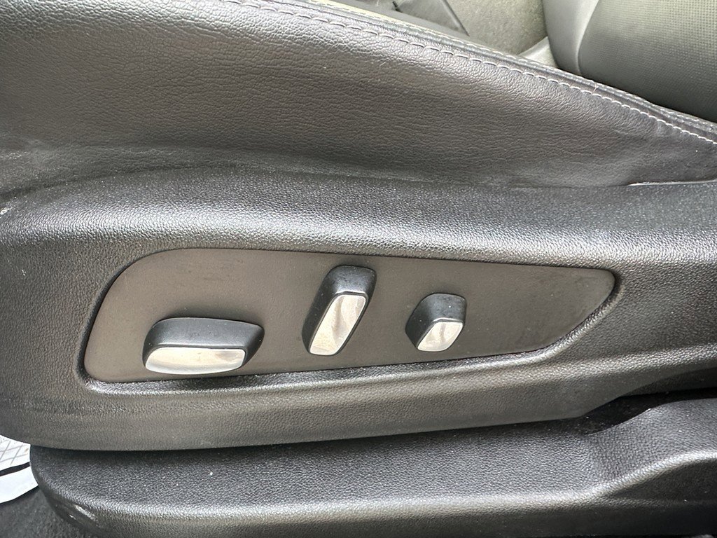 Certified 2025 Cadillac XT5 Premium Luxury image 17