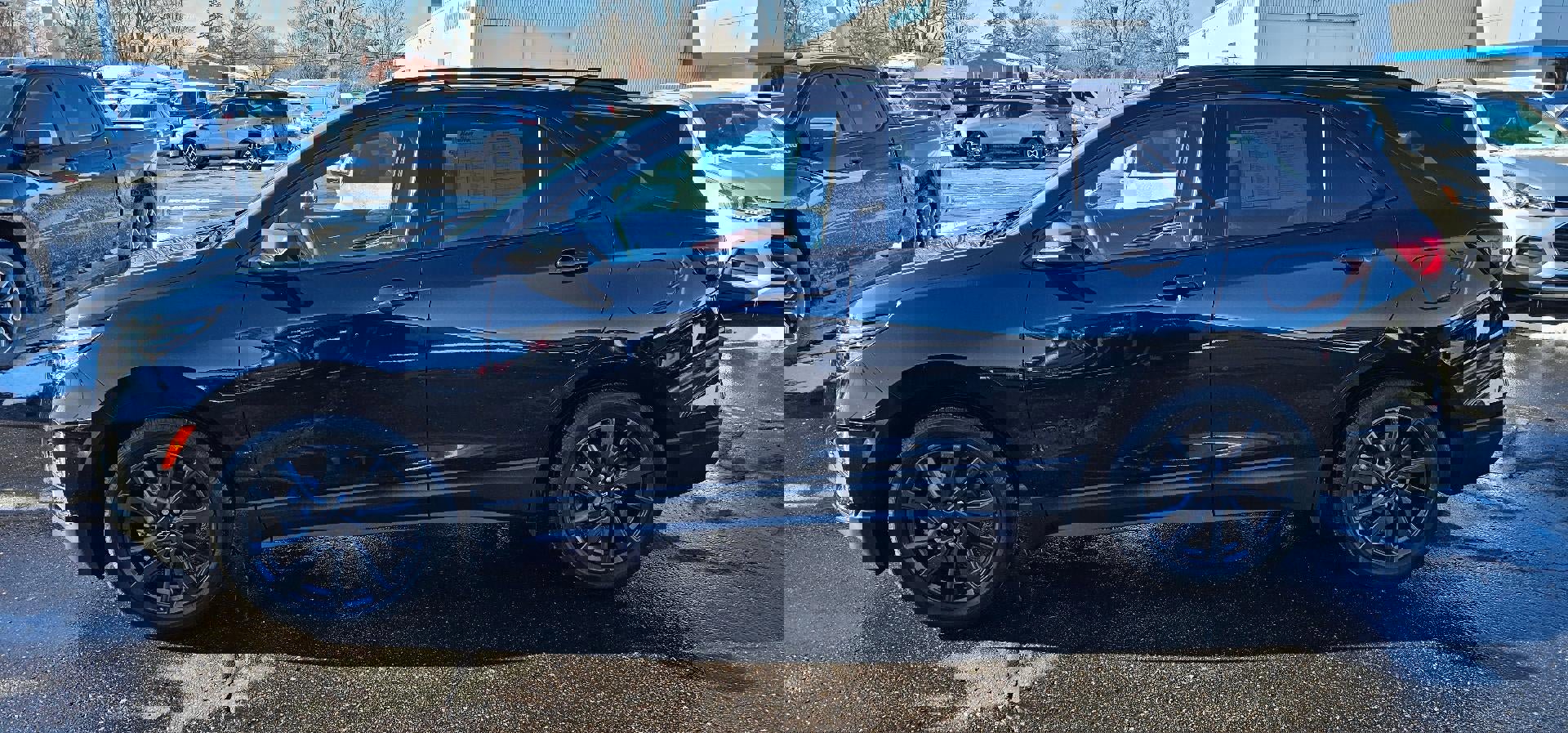 Used 2023 Chevrolet Equinox RS image 4