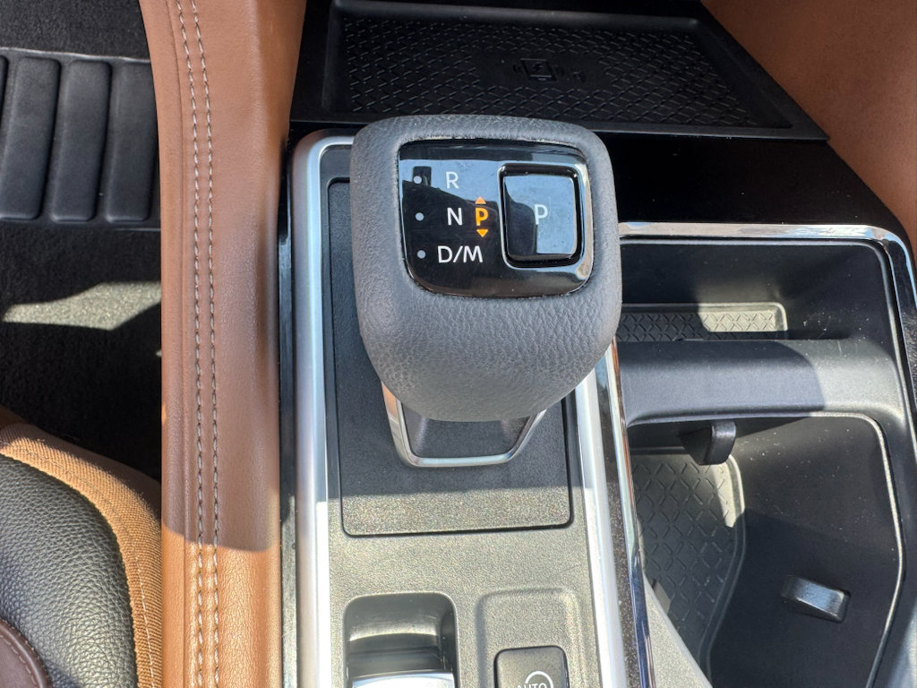 Used 2024 Nissan Pathfinder Platinum w/ Cargo Package FWD image 24