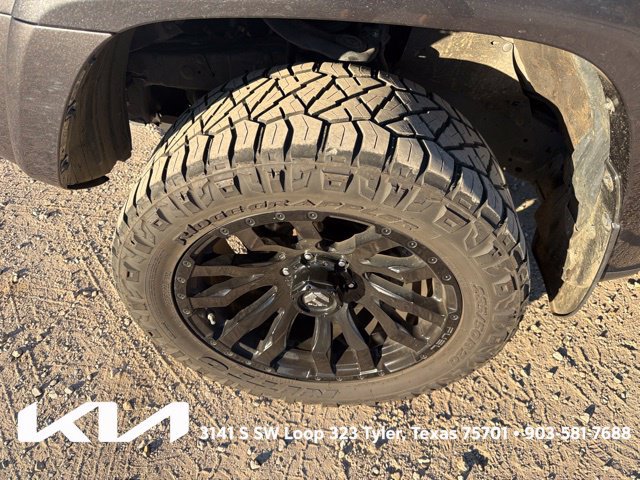 Used 2020 Toyota 4Runner SR5 AWD/4WD image 4