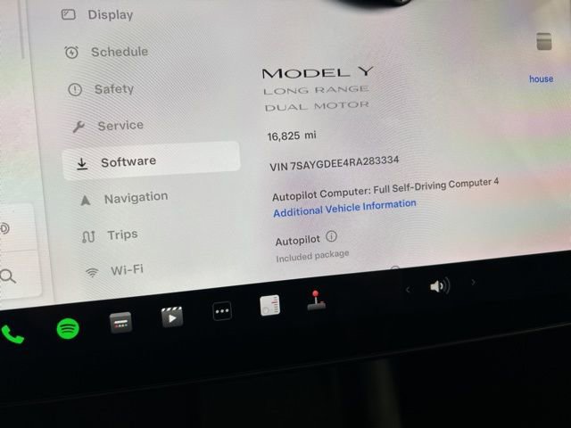 Used 2024 Tesla Model Y Long Range image 14