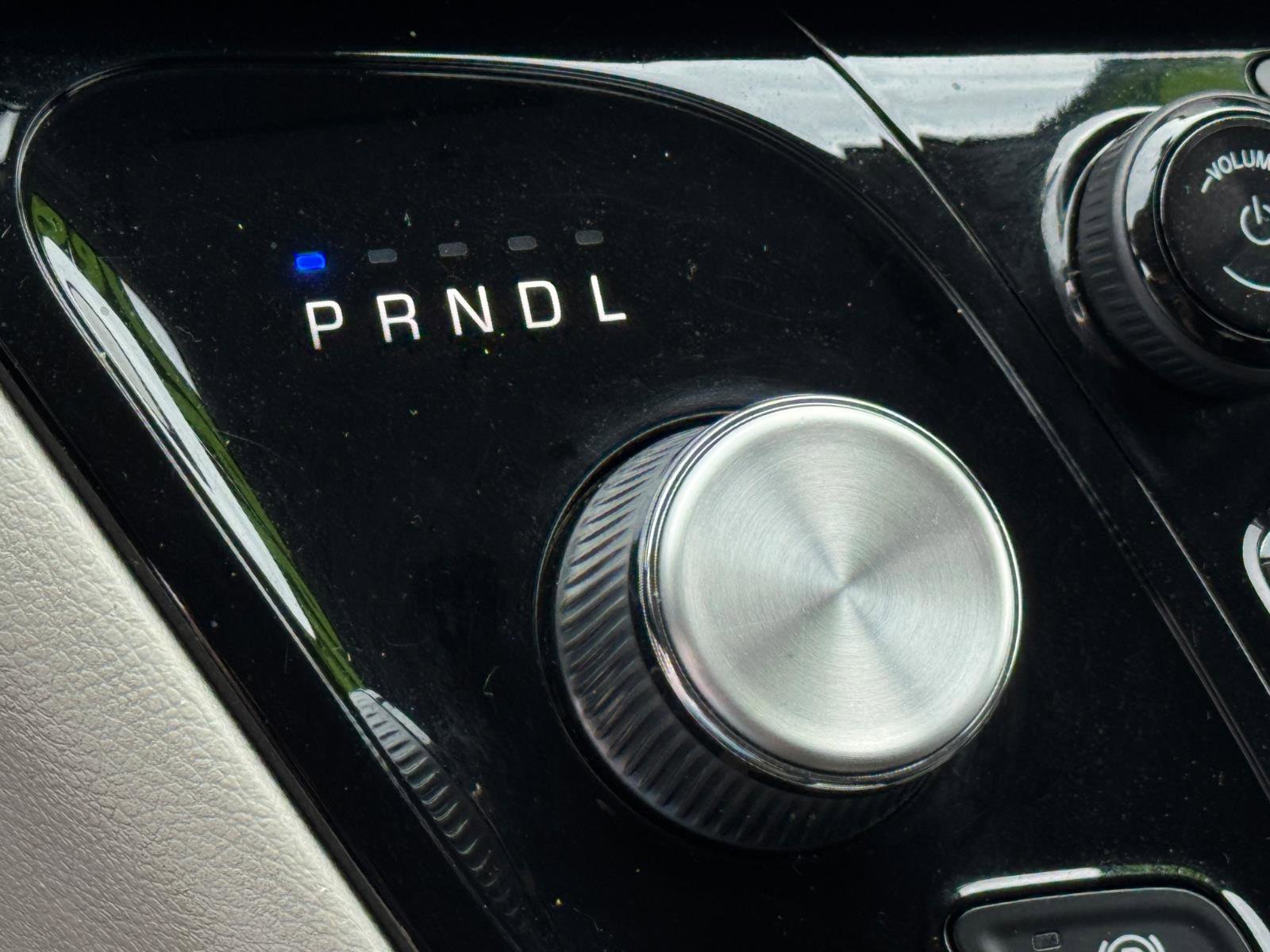 Used 2021 Chrysler Voyager LX image 17