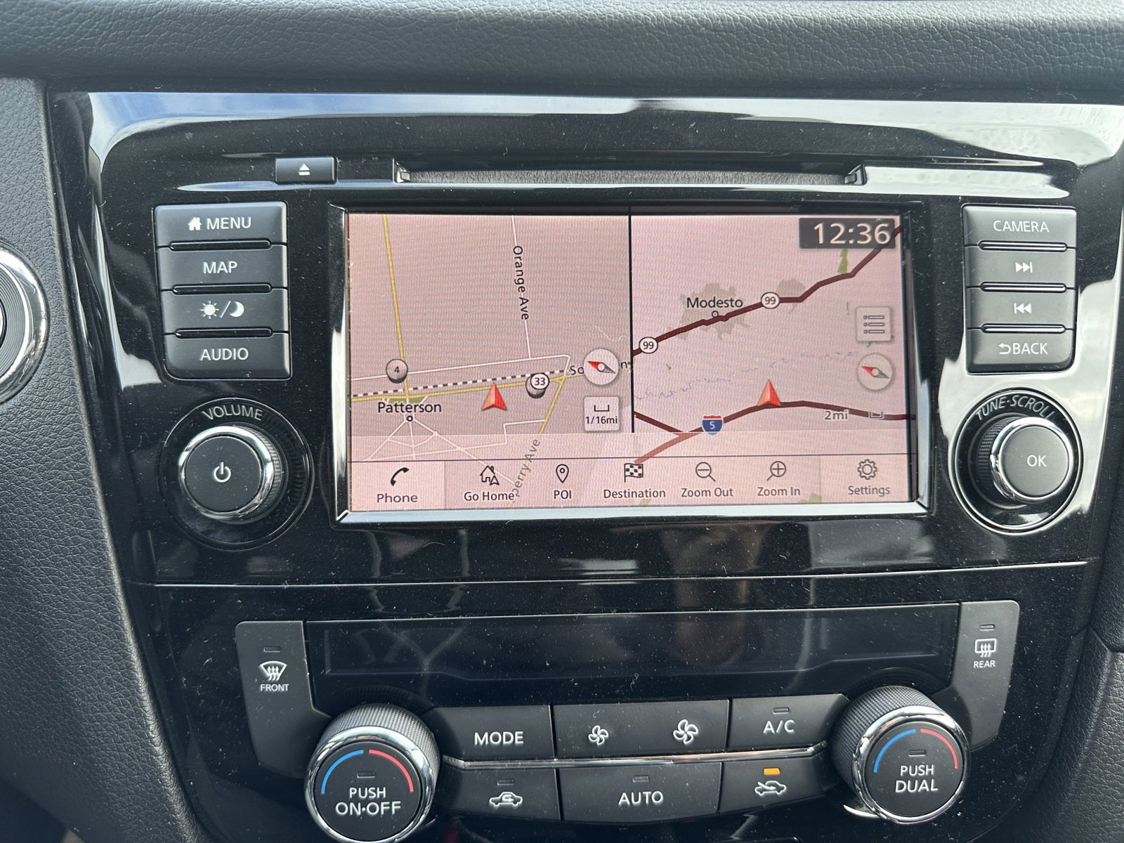 Used 2019 Nissan Rogue SV w/ Premium Package image 12