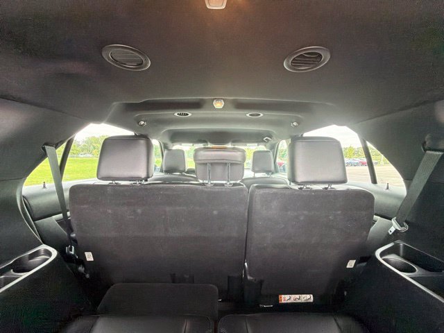 Used 2018 Ford Explorer XLT w/ Equipment Group 202A FWD image 16