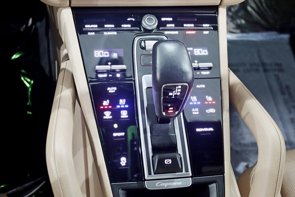 Used 2023 Porsche Cayenne image 24