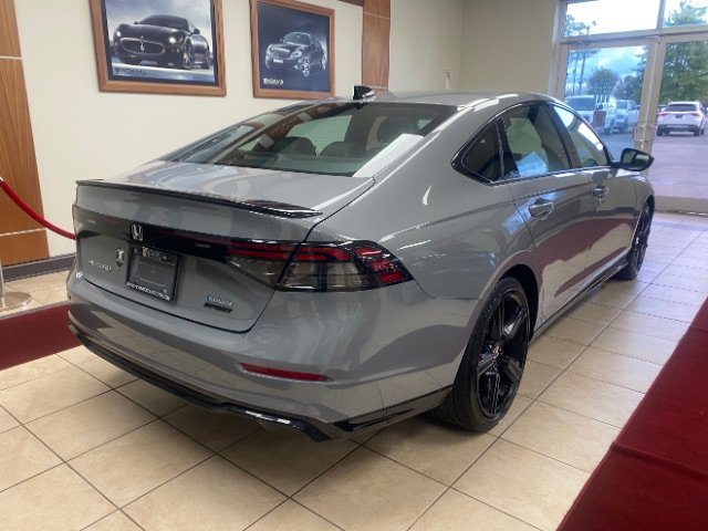 Used 2023 Honda Accord Sport image 5