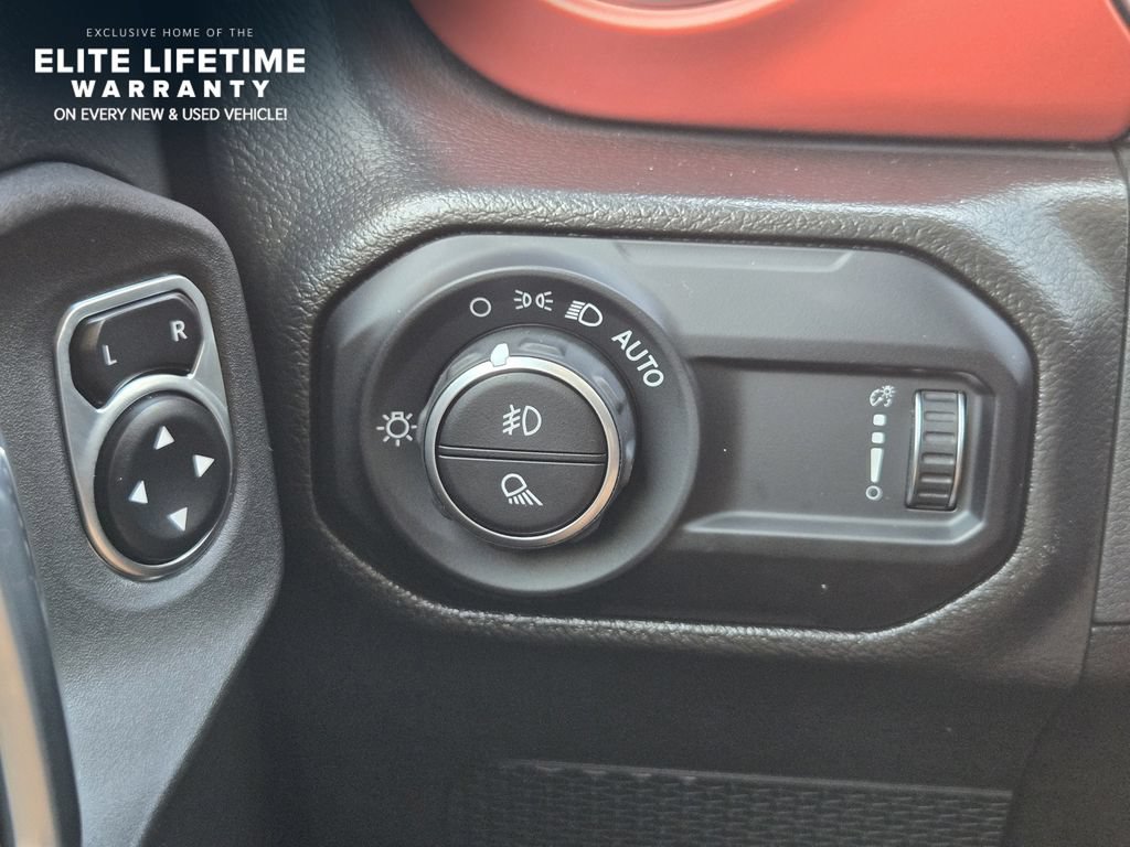 Used 2023 Jeep Gladiator Rubicon w/ Cold Weather Group AWD/4WD image 21