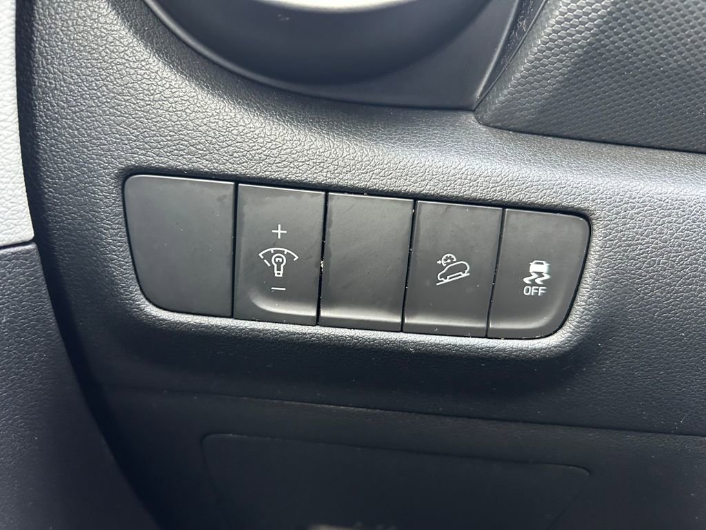 Used 2022 Hyundai Kona SEL w/ Convenience Package image 19