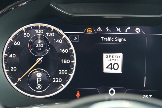 Used 2022 Bentley Flying Spur V8 image 38