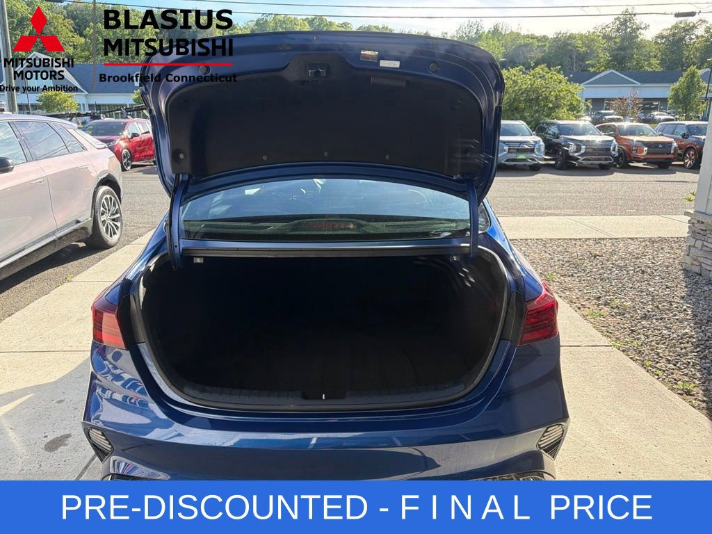 Used 2024 Kia Forte GT-Line FWD image 11
