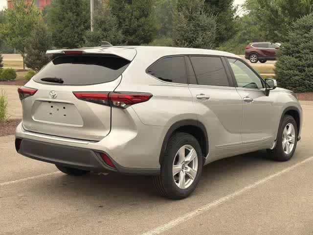 Used 2023 Toyota Highlander LE w/ Protection Package #3 (TMS) FWD image 31