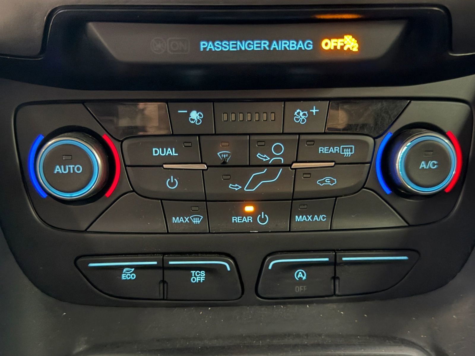 Used 2022 Ford Transit Connect XL image 34