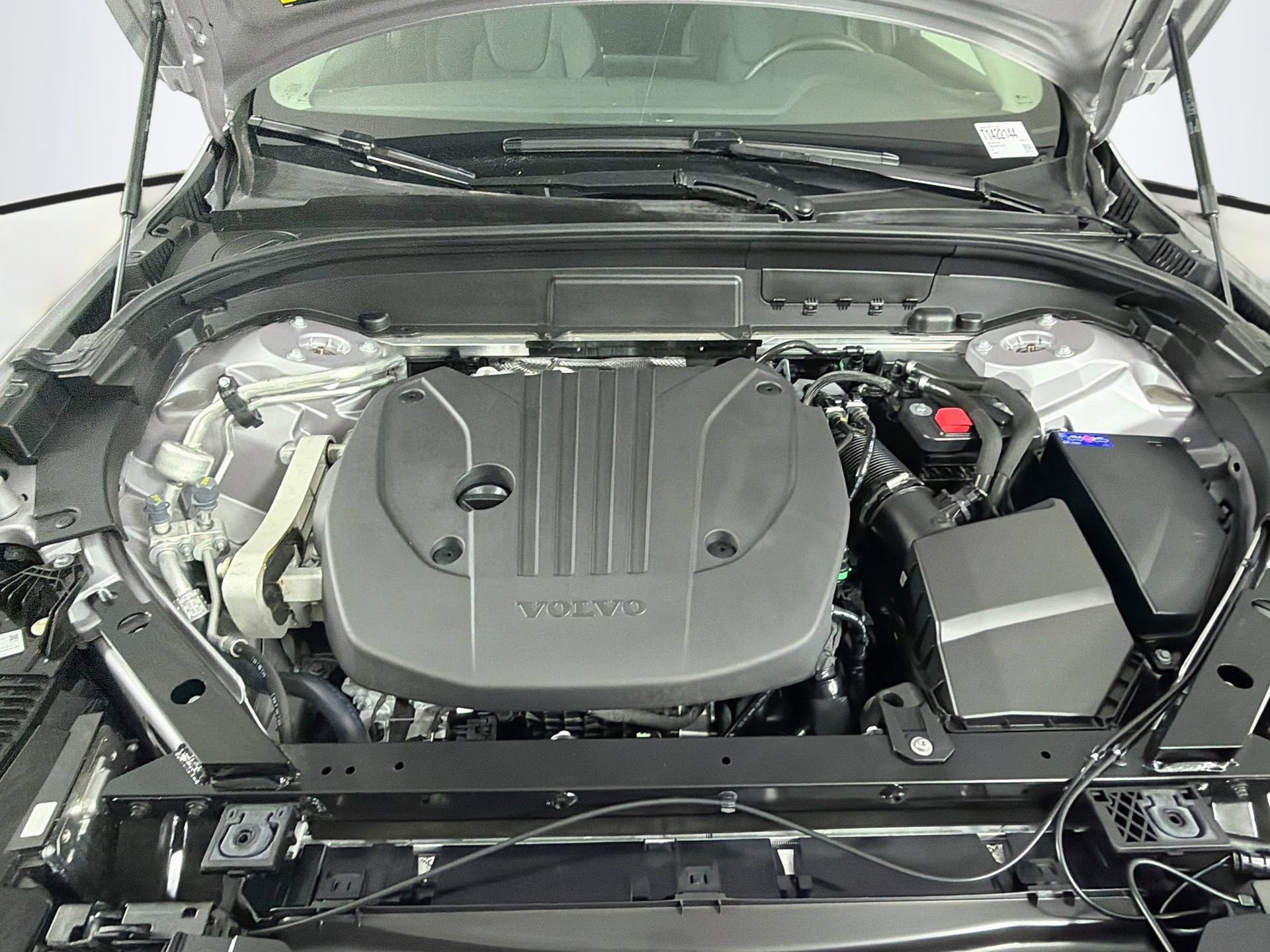 Certified 2026 Volvo XC60 B5 Plus AWD/4WD image 30