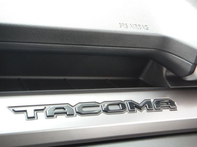 Used 2024 Toyota Tacoma SR5 AWD/4WD image 35