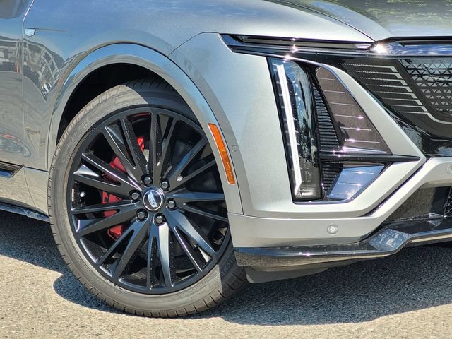 New 2026 Cadillac Lyriq V AWD/4WD image 3