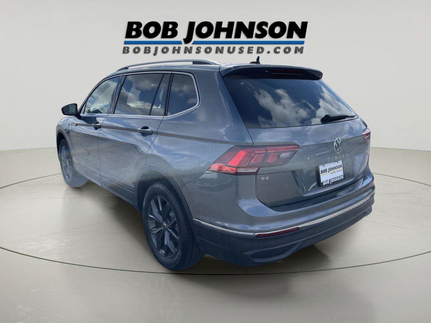 Used 2023 Volkswagen Tiguan SE AWD/4WD image 5