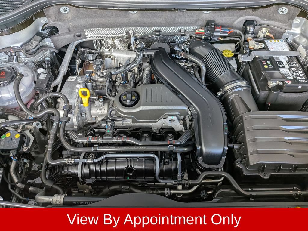 Used 2025 Volkswagen Taos SE AWD/4WD image 32