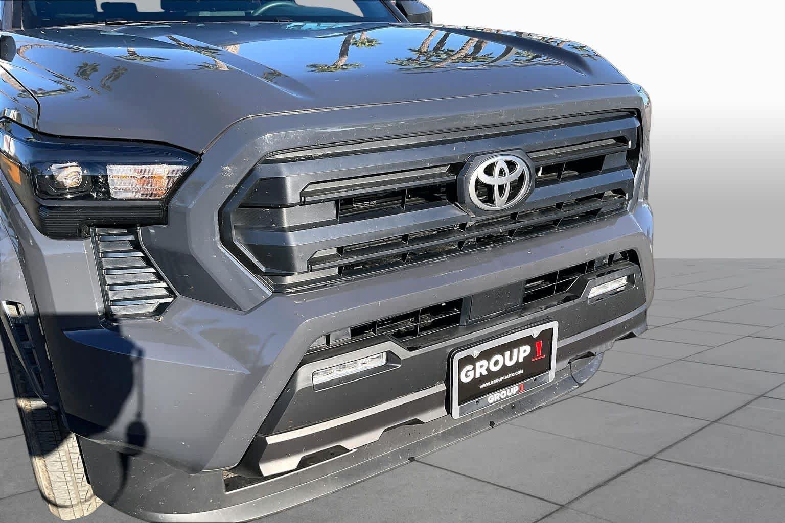 Certified 2025 Toyota Tacoma SR5 AWD/4WD image 29