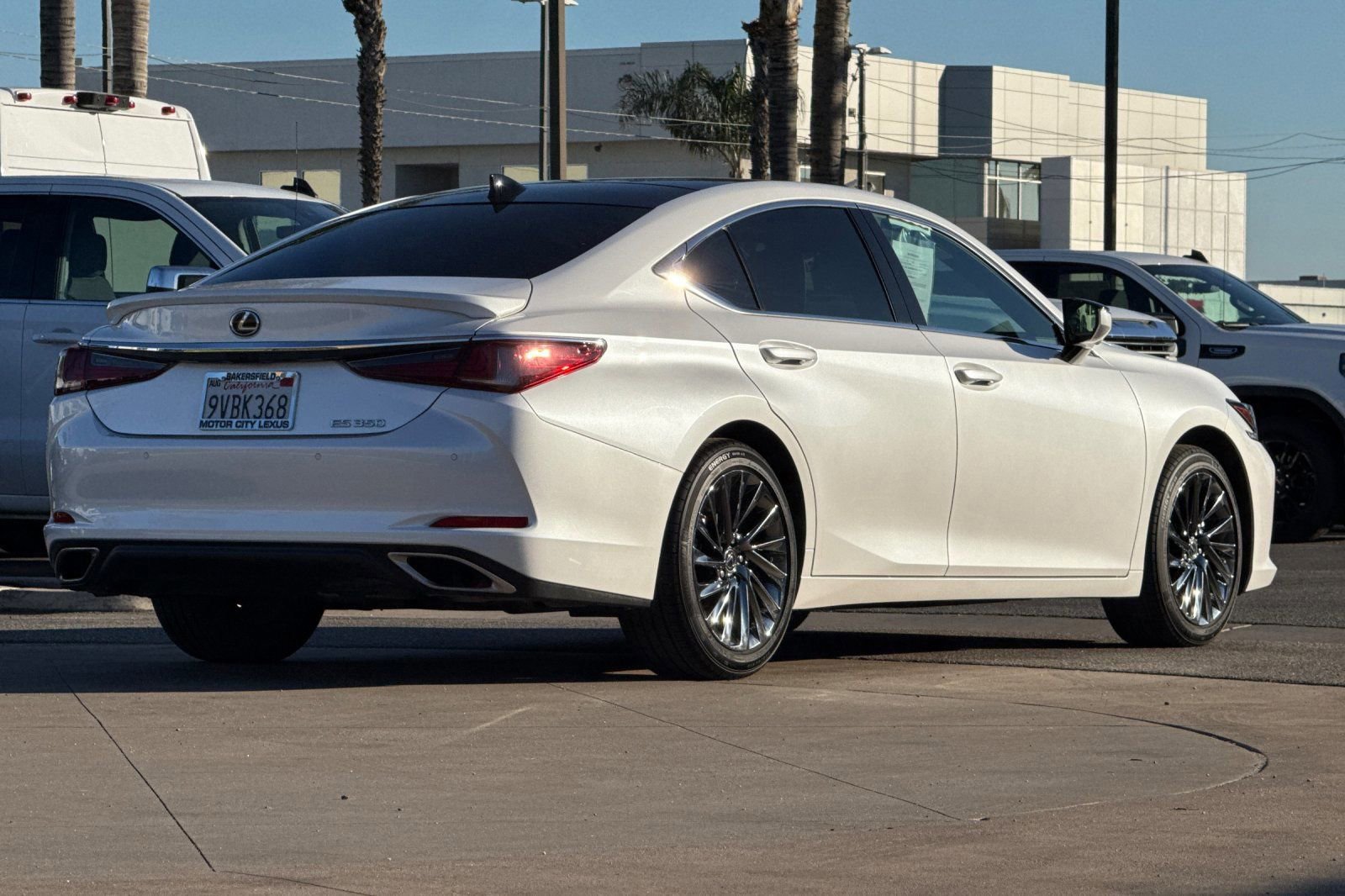 Certified 2025 Lexus ES 350 Luxury image 4
