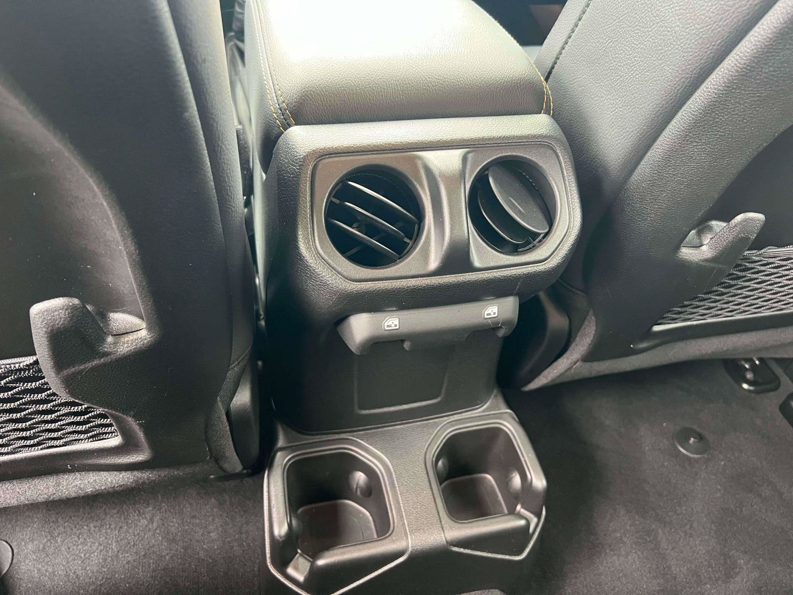 Used 2025 Jeep Gladiator Sport AWD/4WD image 19