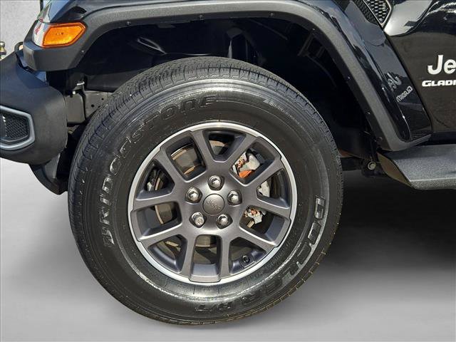 Used 2020 Jeep Gladiator Overland AWD/4WD image 22