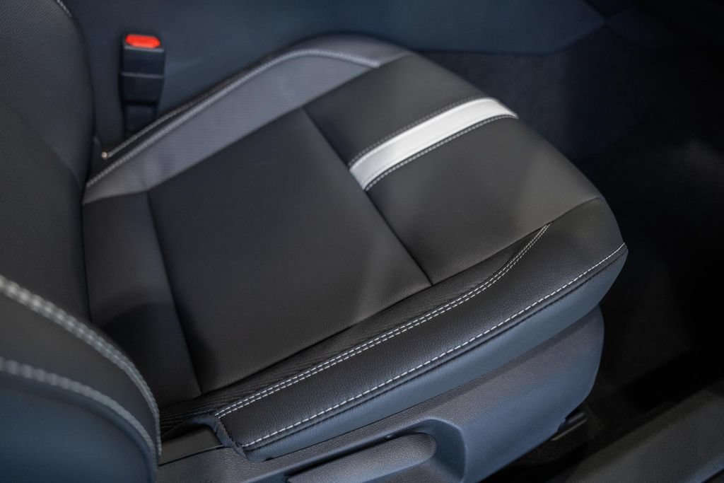 New 2026 Toyota Camry SE FWD image 29