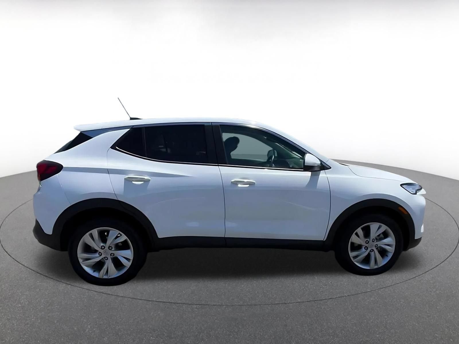 Used 2025 Buick Encore GX Preferred FWD image 16