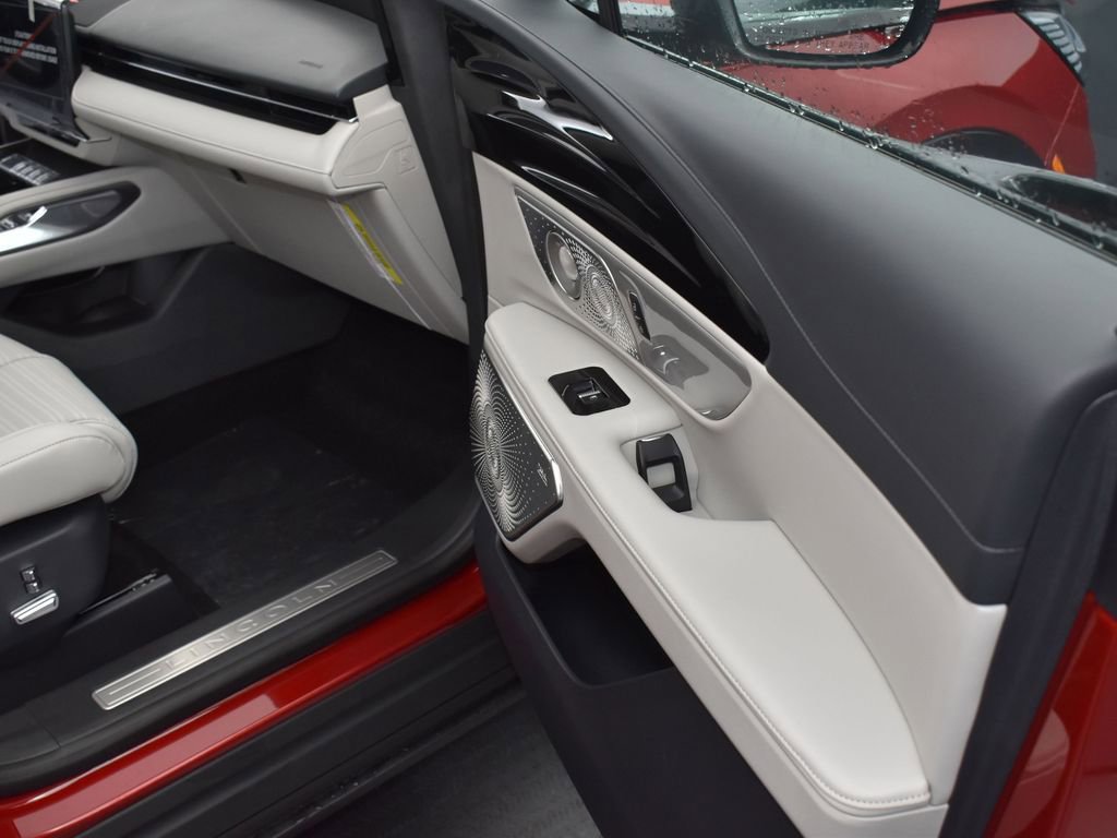 New 2026 Lincoln Nautilus Reserve image 19