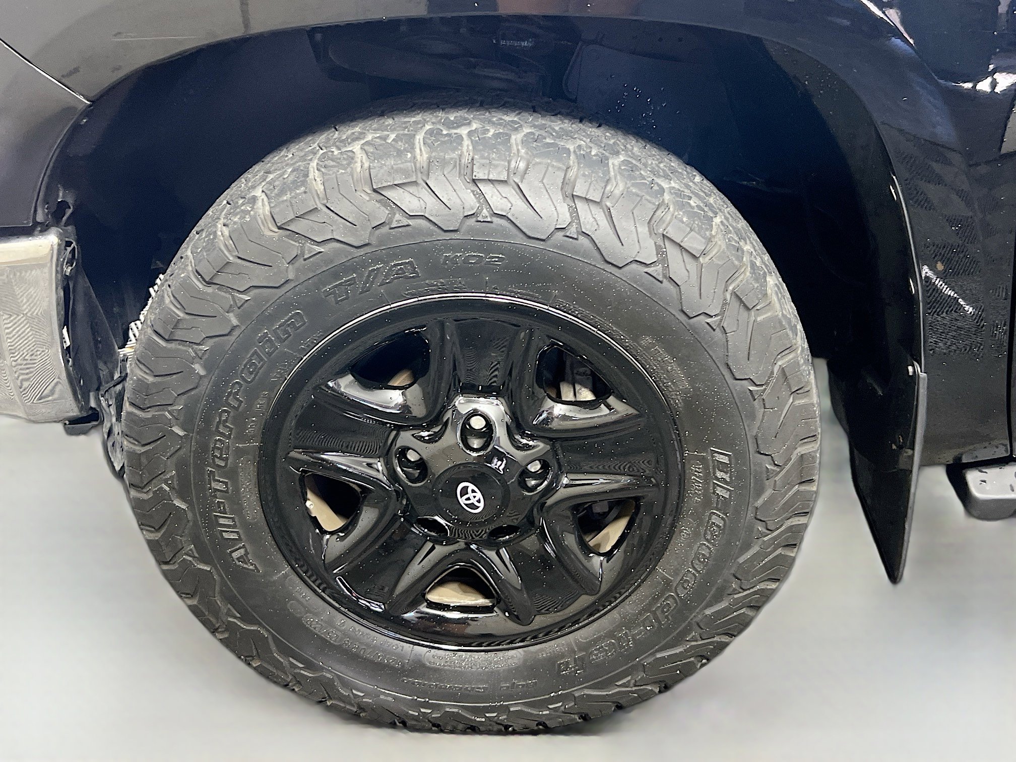 Used 2021 Toyota Tundra SR5 w/ SR5 Leather Package image 13