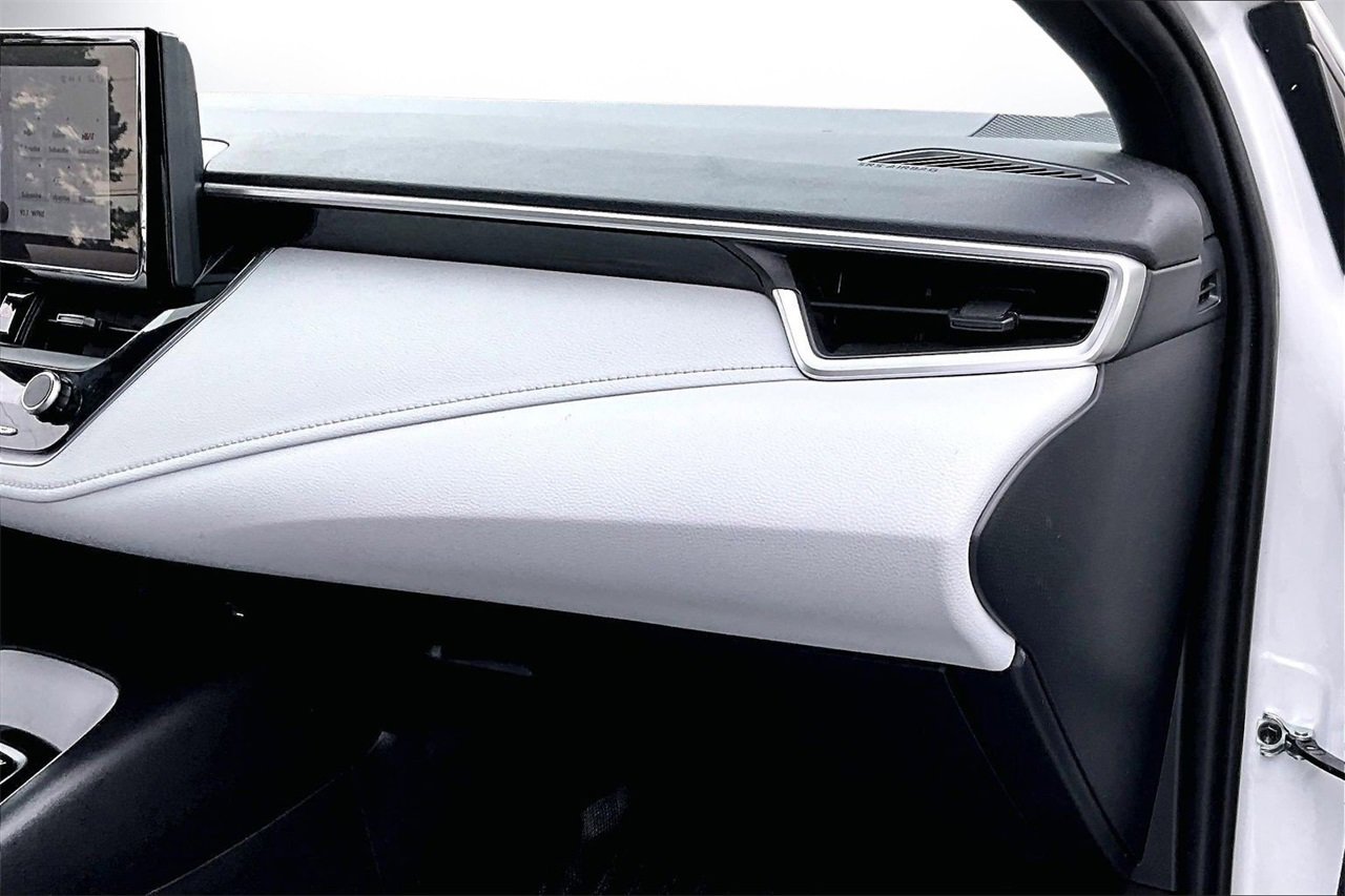 Used 2024 Toyota Corolla LE image 18