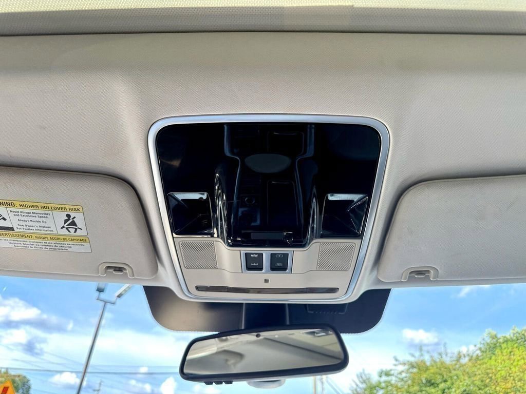 Used 2014 Land Rover Range Rover Sport HSE image 16