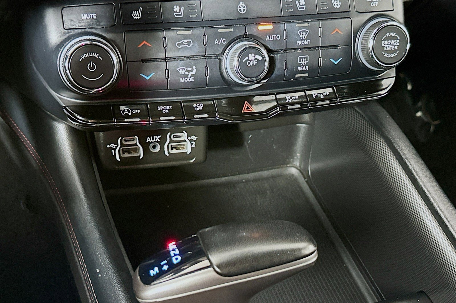 Used 2023 Dodge Durango GT image 7