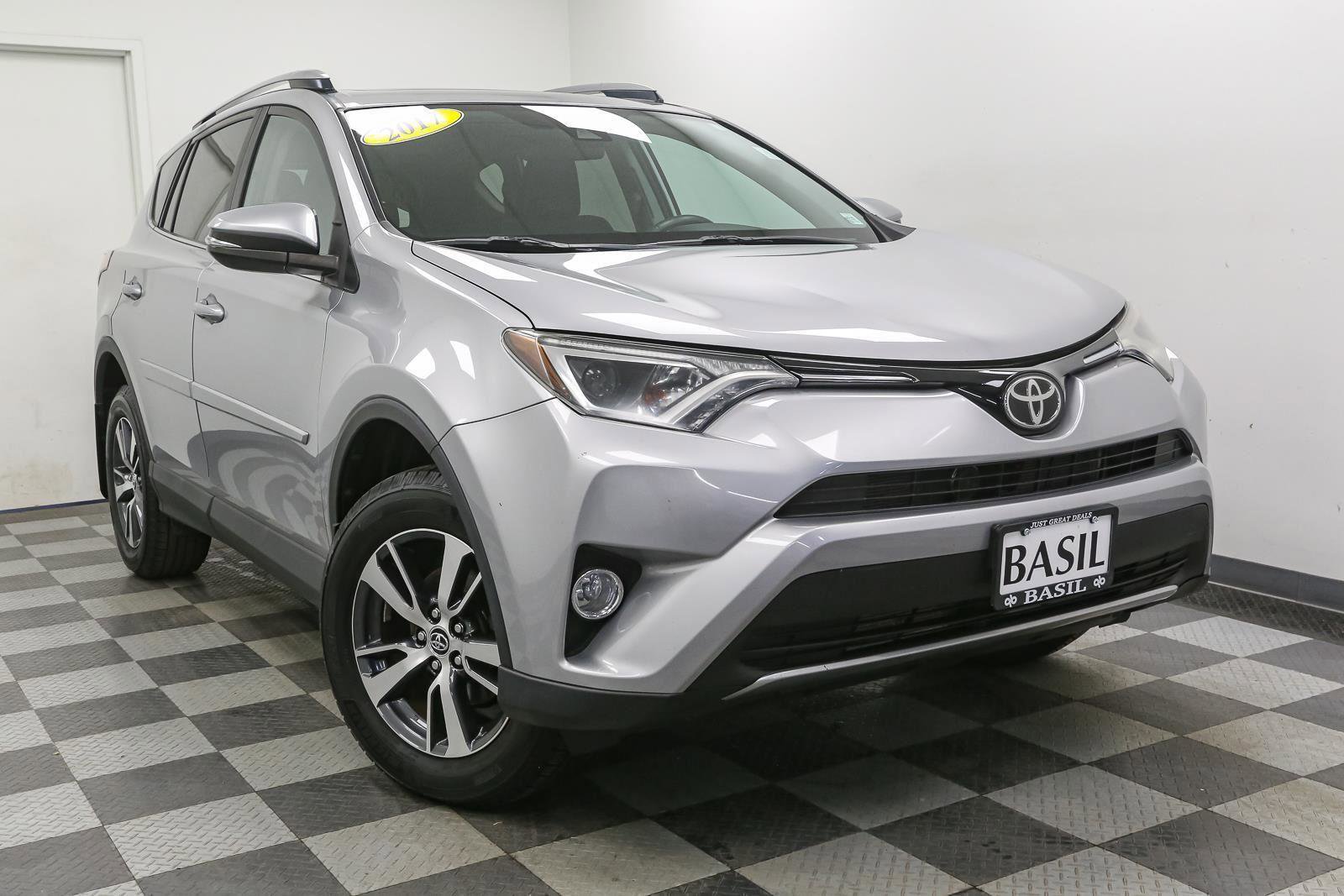 Used 2017 Toyota RAV4 XLE w/ Plus Special Value Package AWD/4WD image 2