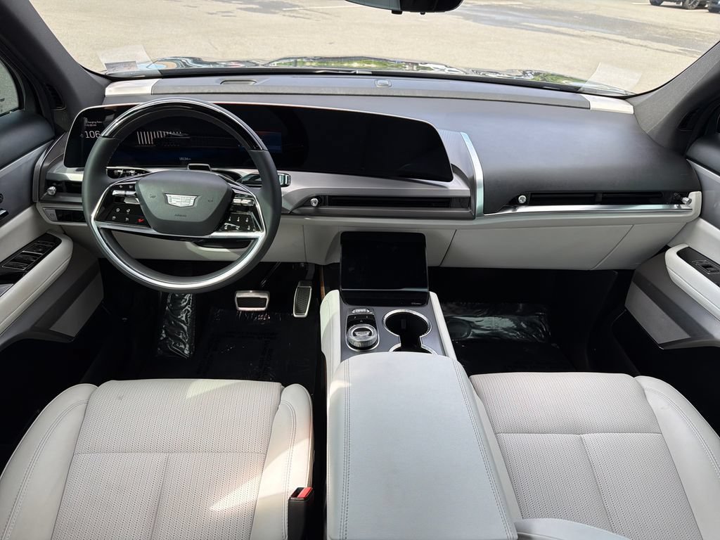 Certified 2026 Cadillac Vistiq Sport AWD/4WD image 10