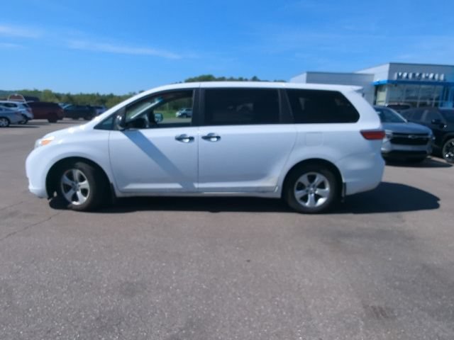 Used 2016 Toyota Sienna L FWD image 10