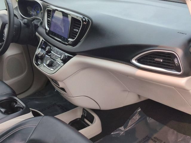 Used 2024 Chrysler Pacifica Touring-L FWD image 28